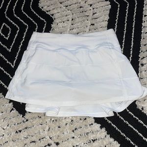 white womens 2 lululemon tennis skirt